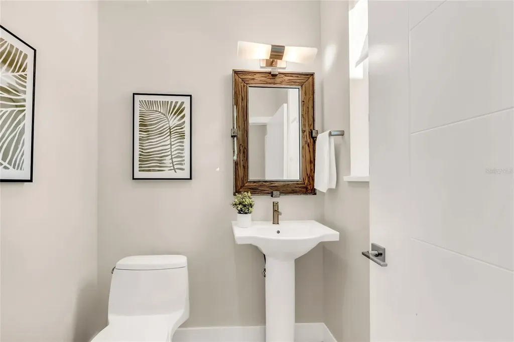 329 Beach Road Sarasota FL 34242