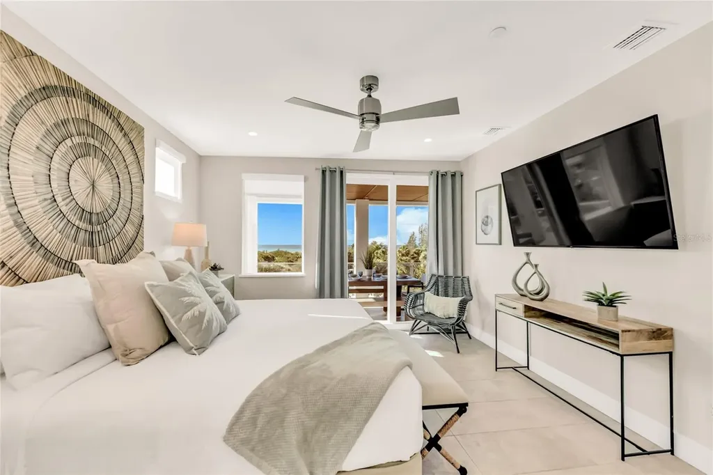 329 Beach Road Sarasota FL 34242