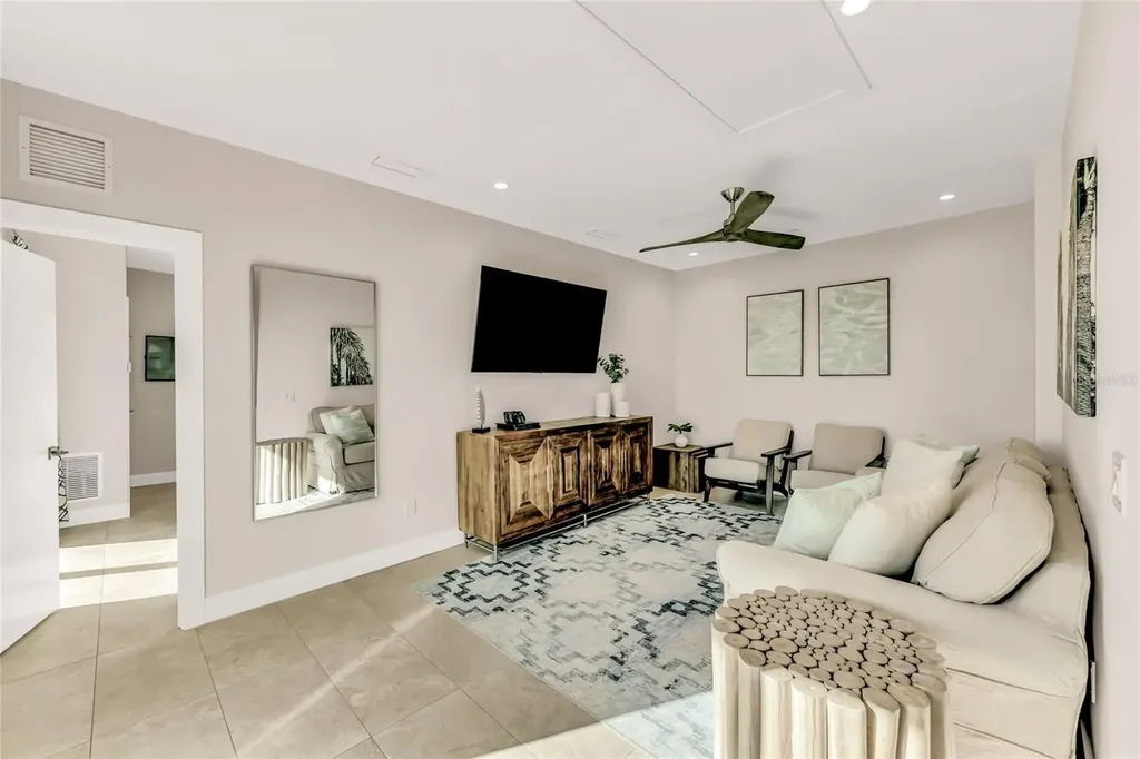 329 Beach Road Sarasota FL 34242