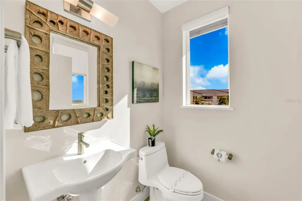 329 Beach Road Sarasota FL 34242