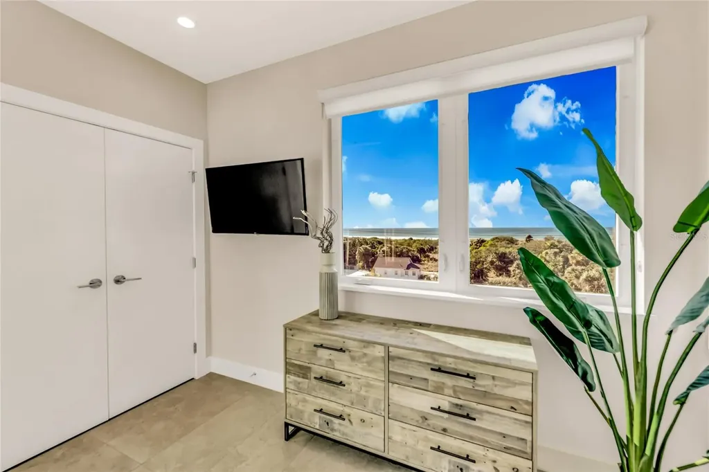 329 Beach Road Sarasota FL 34242