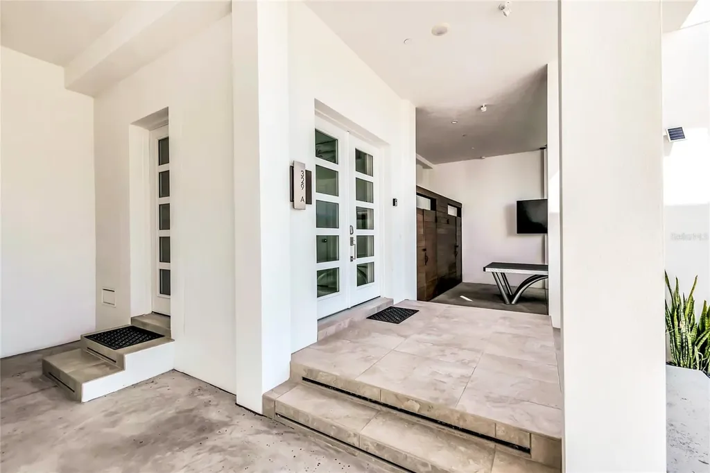 329 Beach Road Sarasota FL 34242
