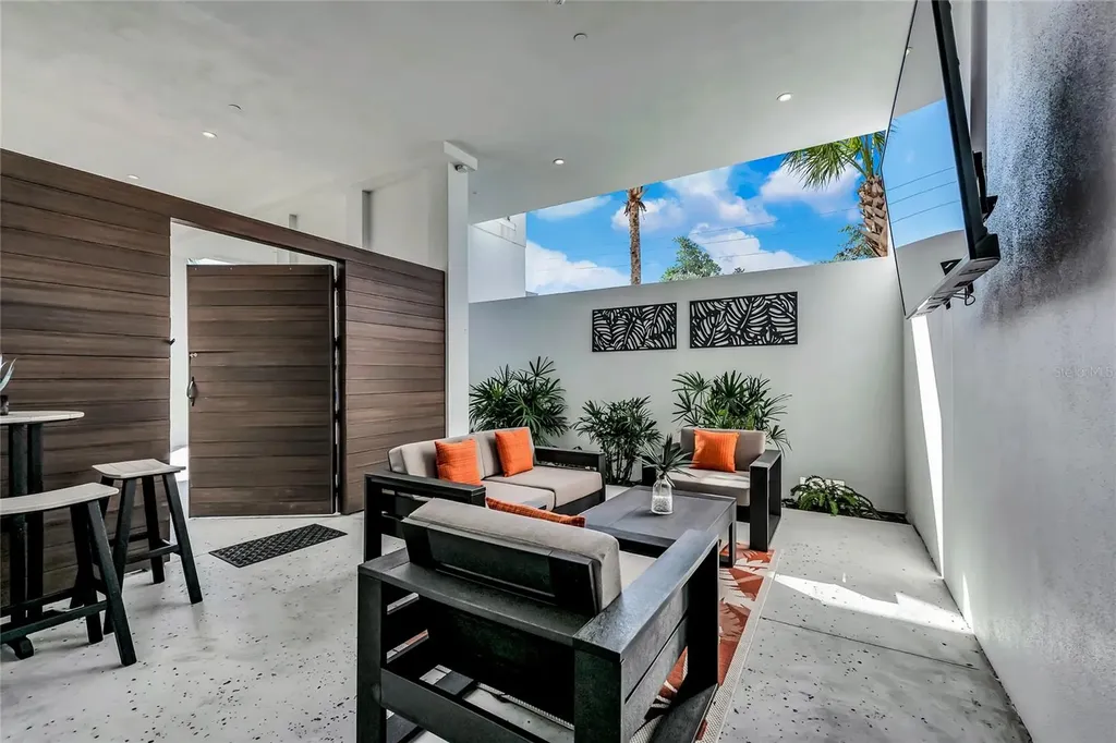 329 Beach Road Sarasota FL 34242
