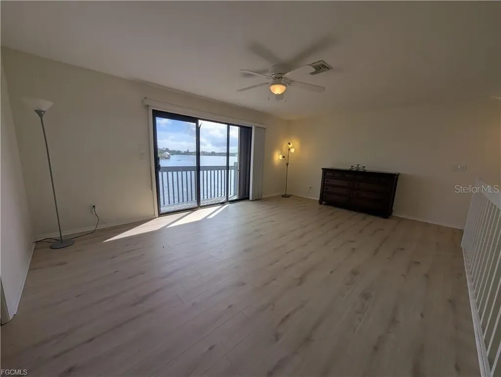 707 SW 3rd Court Cape Coral FL 33991