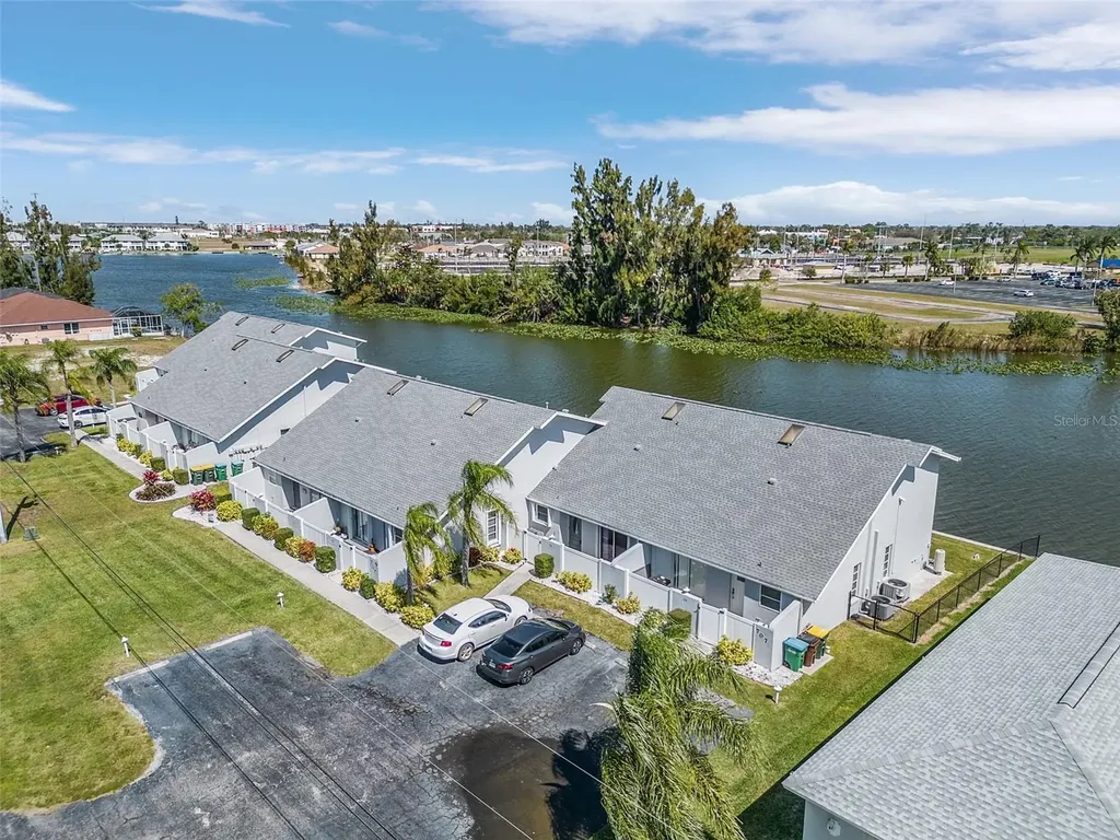 707 SW 3rd Court Cape Coral FL 33991