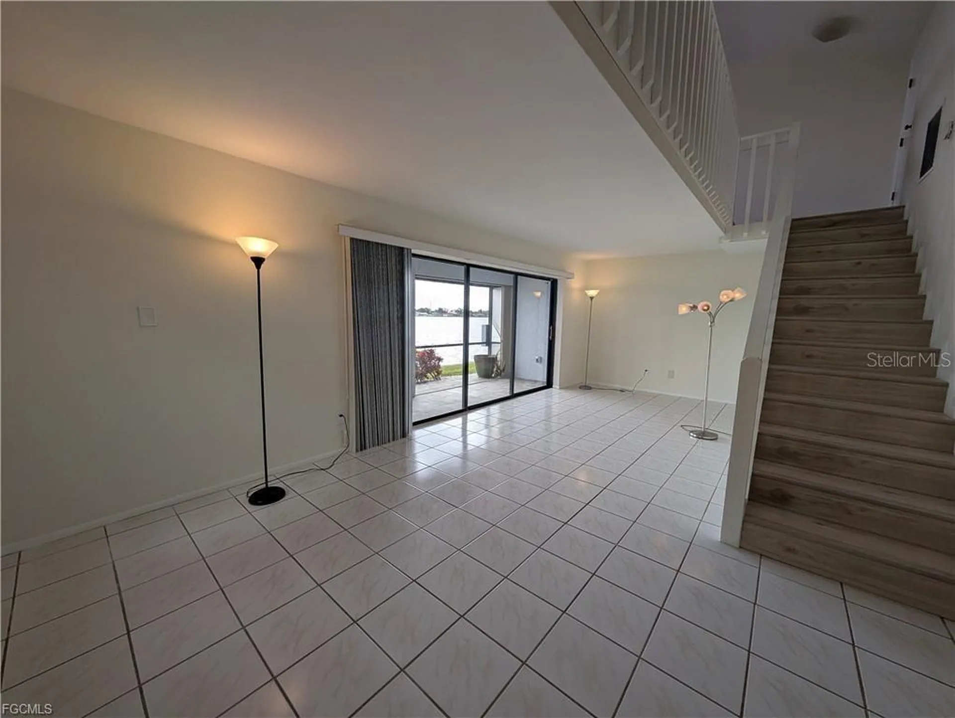 707 SW 3rd Court Cape Coral FL 33991