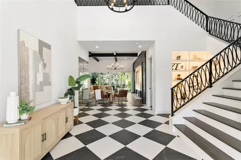 4823 W San Jose Street Tampa FL 33629