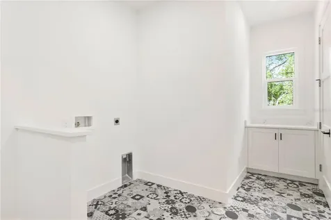 4823 W San Jose Street Tampa FL 33629