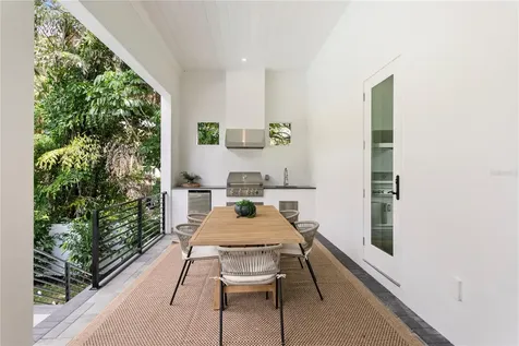 4823 W San Jose Street Tampa FL 33629