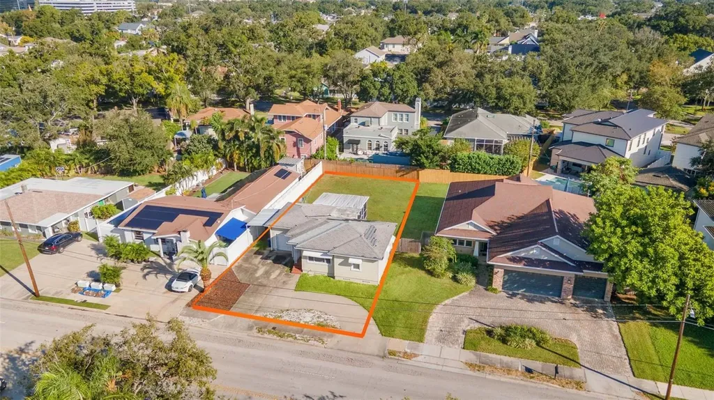 3507 W Azeele Street Tampa FL 33609