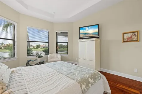 8725 Amaretto Avenue Sarasota FL 34238