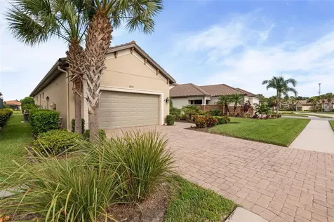 8725 Amaretto Avenue Sarasota FL 34238
