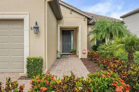 8725 Amaretto Avenue Sarasota FL 34238