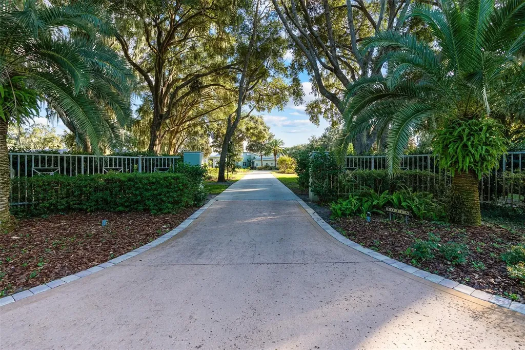 30215 Redtree Drive Leesburg FL 34748