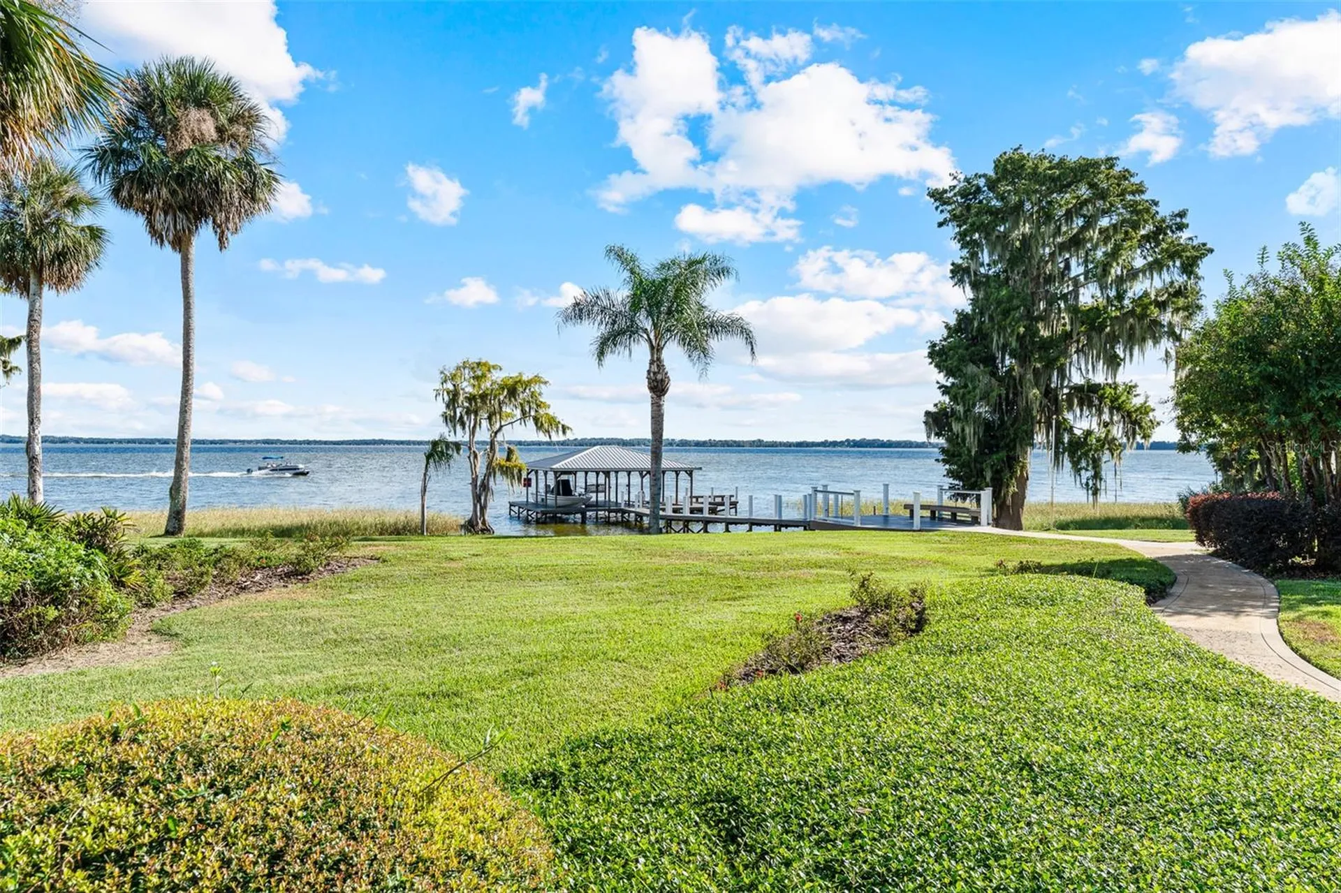 30215 Redtree Drive Leesburg FL 34748
