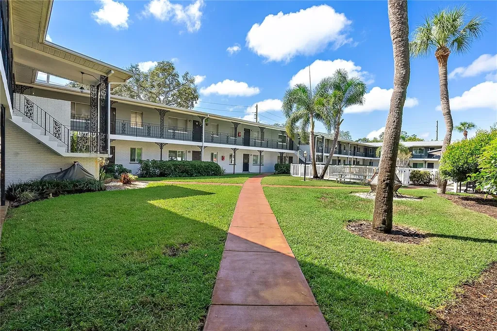 6266 1st Avenue S St Petersburg FL 33707