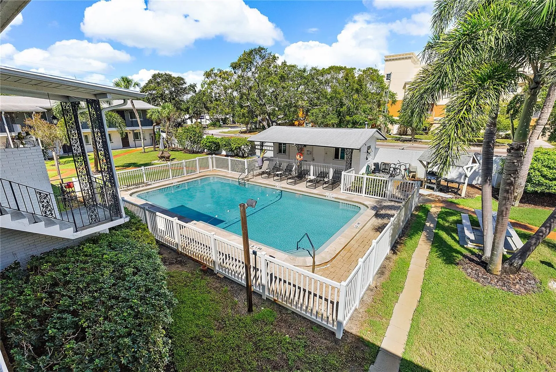 6266 1st Avenue S St Petersburg FL 33707