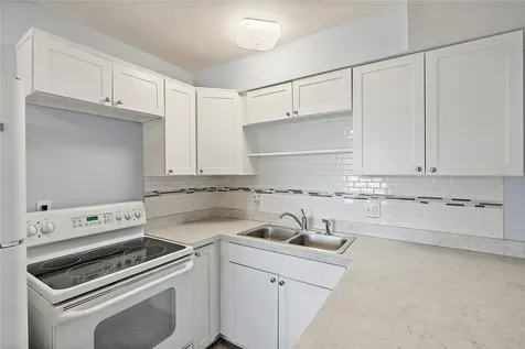 6266 1st Avenue S St Petersburg FL 33707