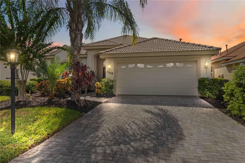7358 Stanhope Court Sarasota FL 34238