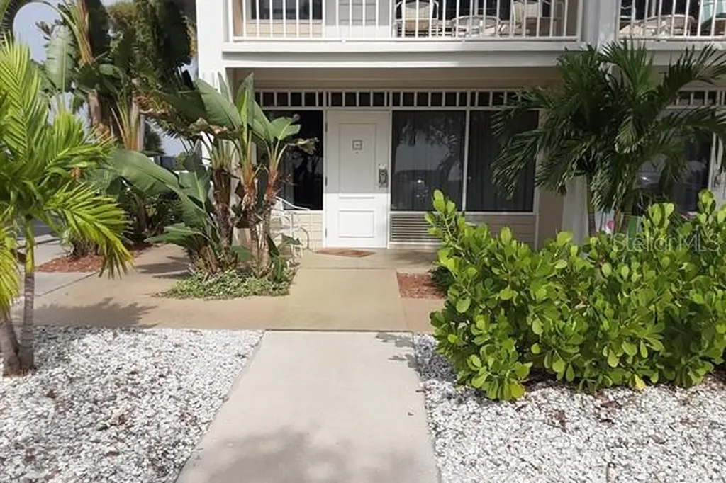 611 Destiny Drive Ruskin FL 33570