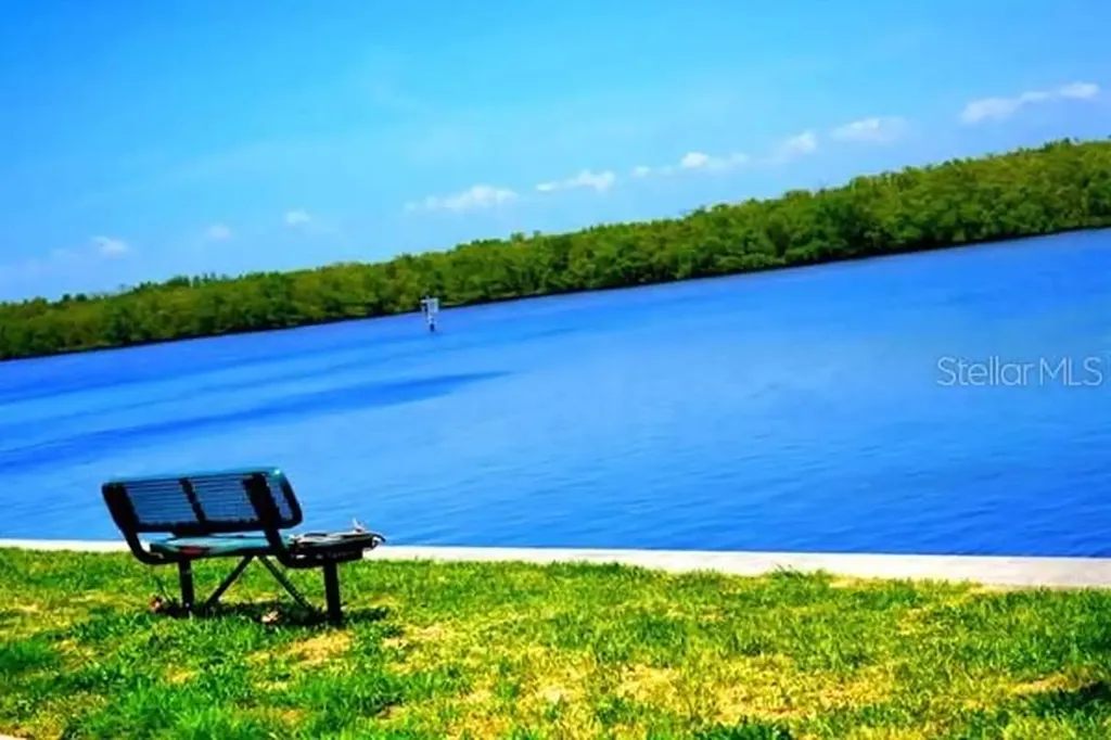 611 Destiny Drive Ruskin FL 33570