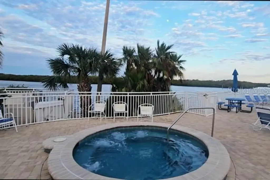 611 Destiny Drive Ruskin FL 33570