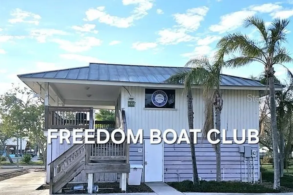 611 Destiny Drive Ruskin FL 33570