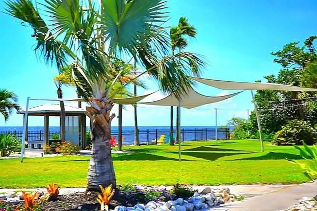 611 Destiny Drive Ruskin FL 33570