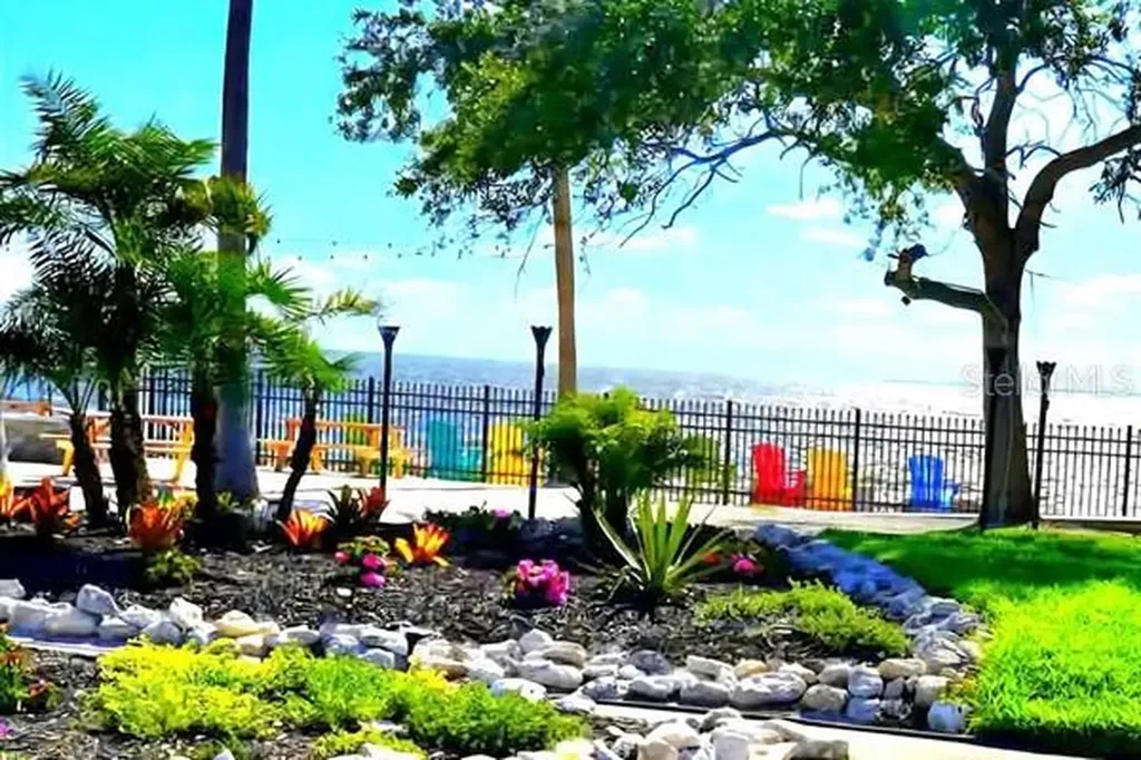 611 Destiny Drive Ruskin FL 33570