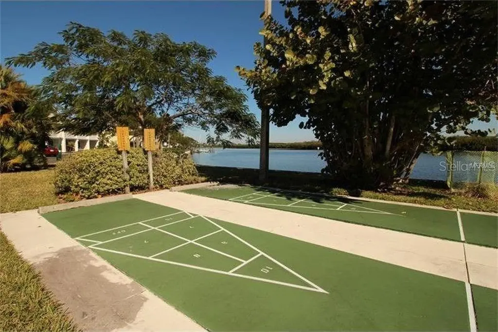 611 Destiny Drive Ruskin FL 33570