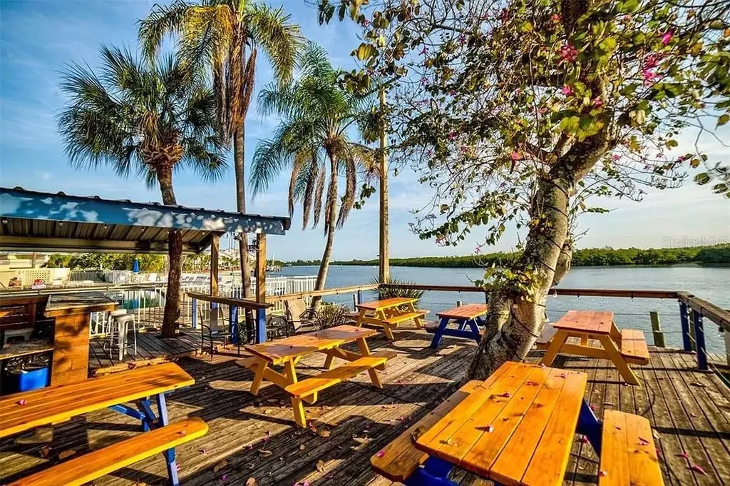 611 Destiny Drive Ruskin FL 33570