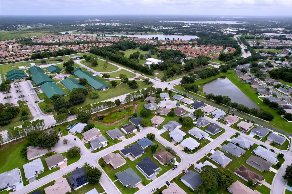 2137 Grand Cypress Drive Lakeland FL 33810