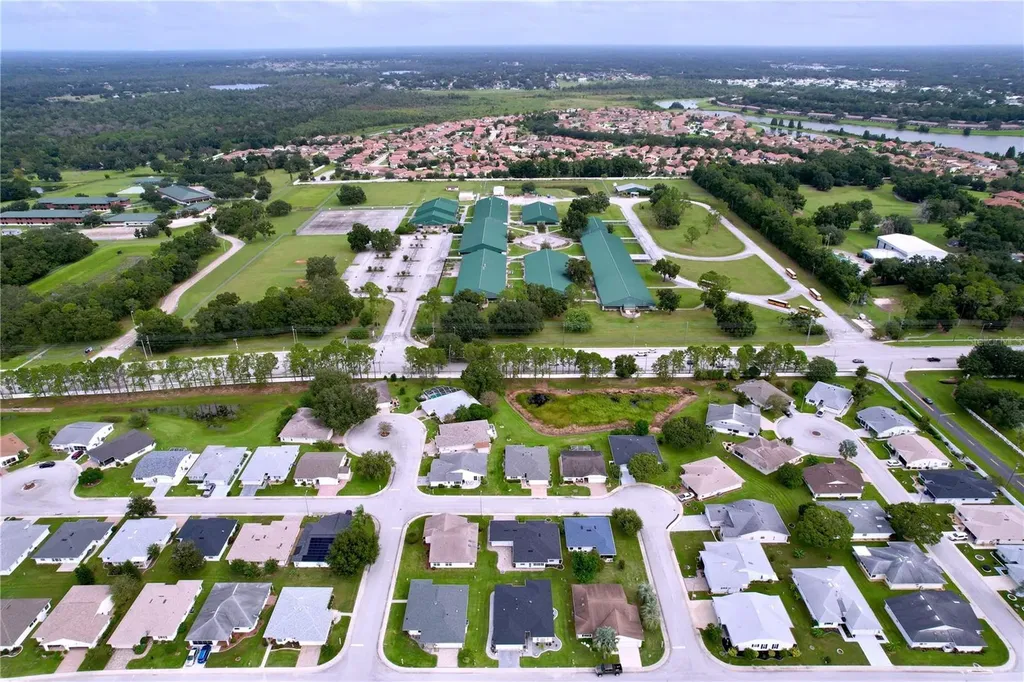 2137 Grand Cypress Drive Lakeland FL 33810