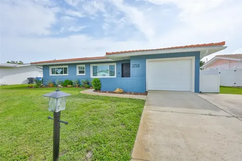 2759 61st Lane N St Petersburg FL 33710