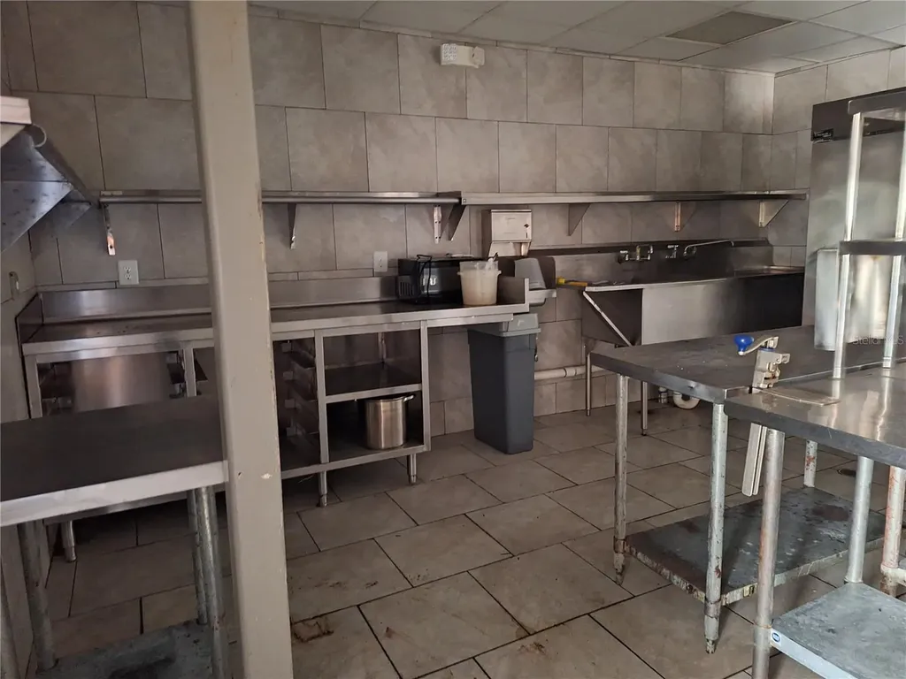 1128 Alternate Highway 19 Holiday FL 34691