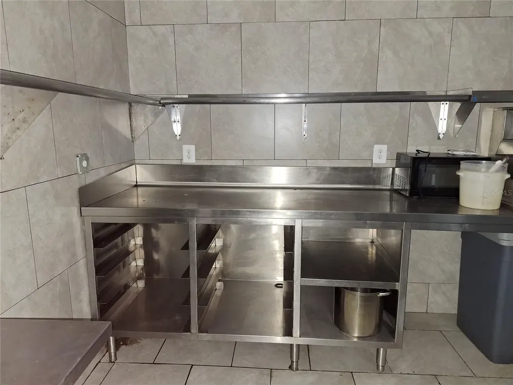 1128 Alternate Highway 19 Holiday FL 34691