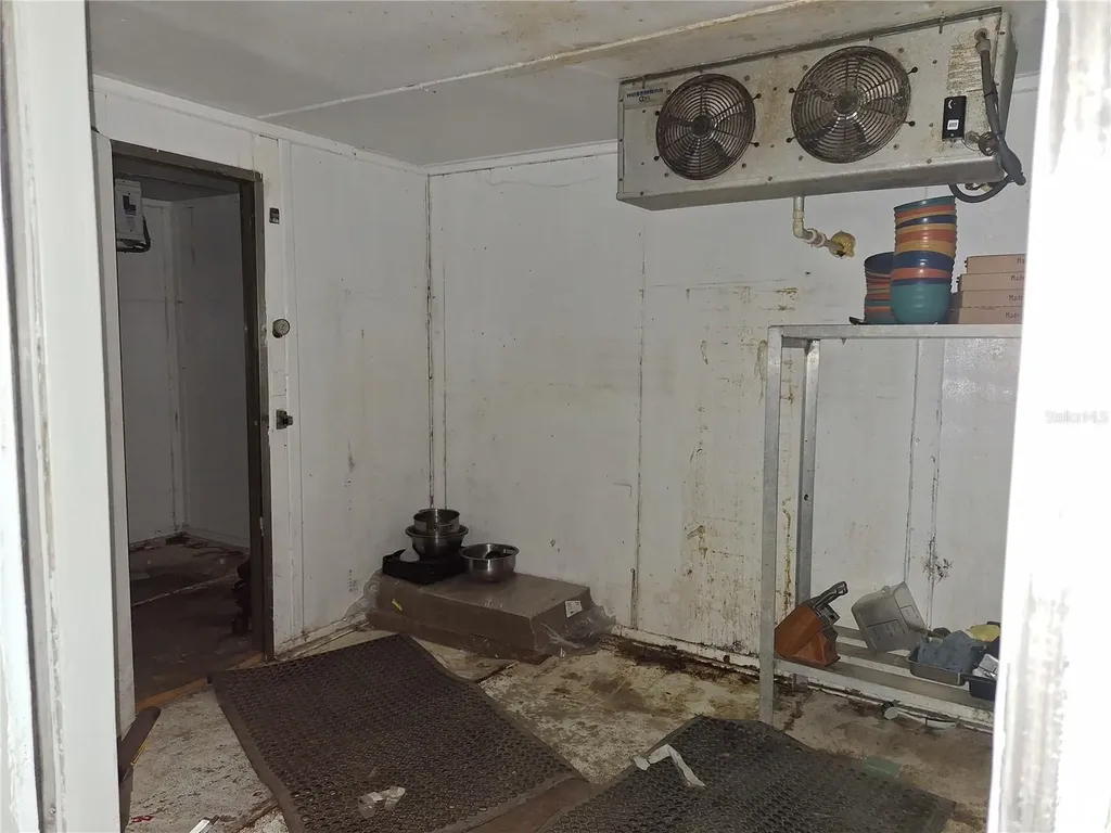 1128 Alternate Highway 19 Holiday FL 34691