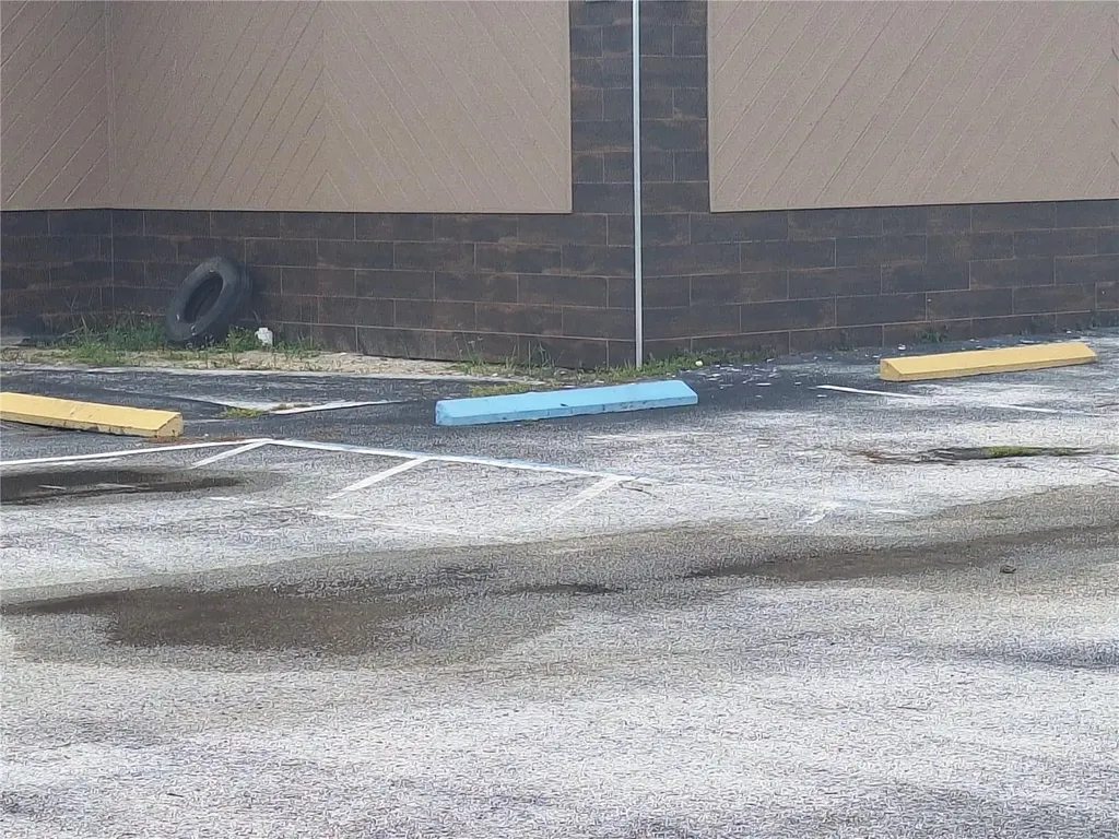 1128 Alternate Highway 19 Holiday FL 34691