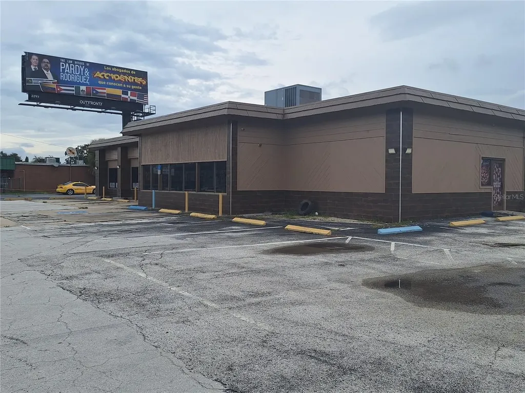 1128 Alternate Highway 19 Holiday FL 34691