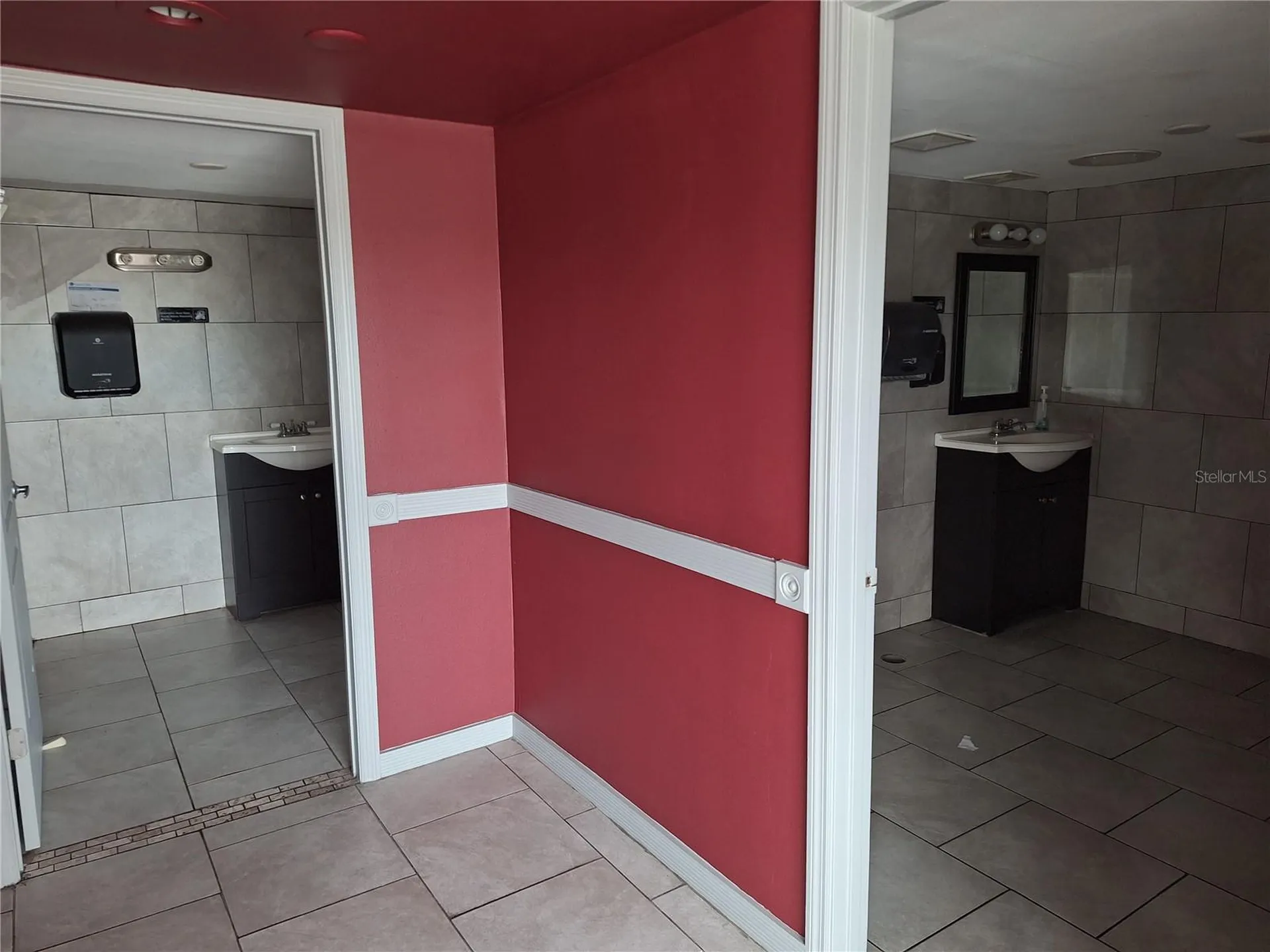 1128 Alternate Highway 19 Holiday FL 34691