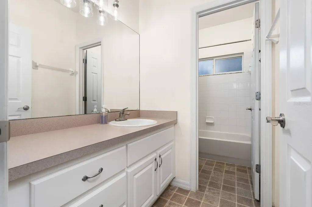 2587 NW 94th Drive Gainesville FL 32606