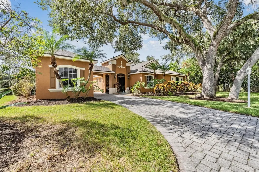 7900 Umbrella Pine Way Sarasota FL 34241