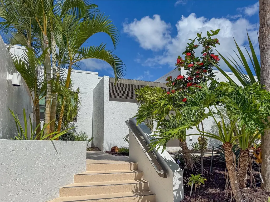 609 Bayport Way Longboat Key FL 34228