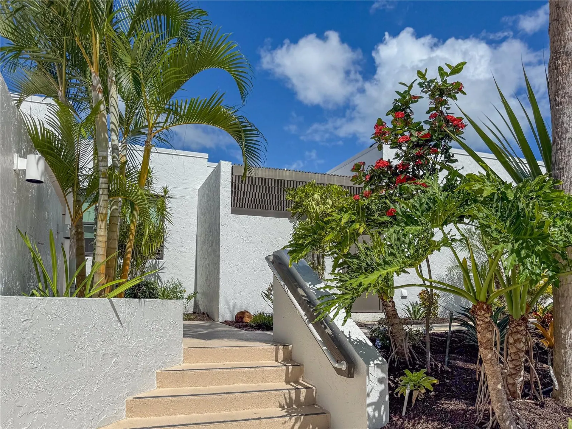 609 Bayport Way Longboat Key FL 34228
