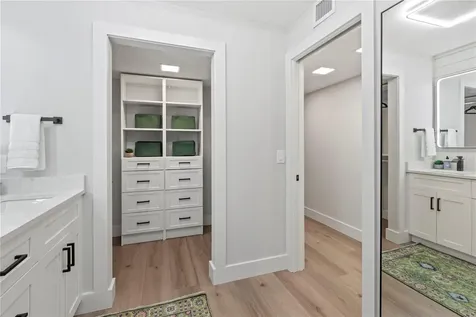 609 Bayport Way Longboat Key FL 34228
