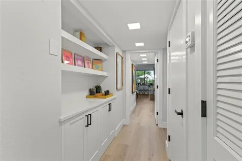 609 Bayport Way Longboat Key FL 34228