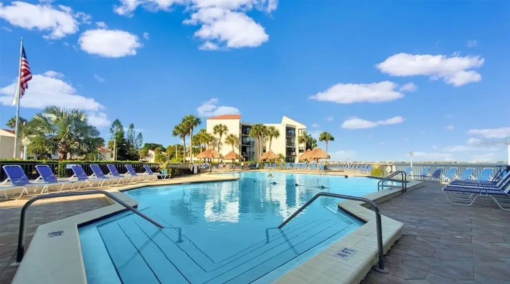 5532 Puerta Del Sol Boulevard S St Petersburg FL 33715
