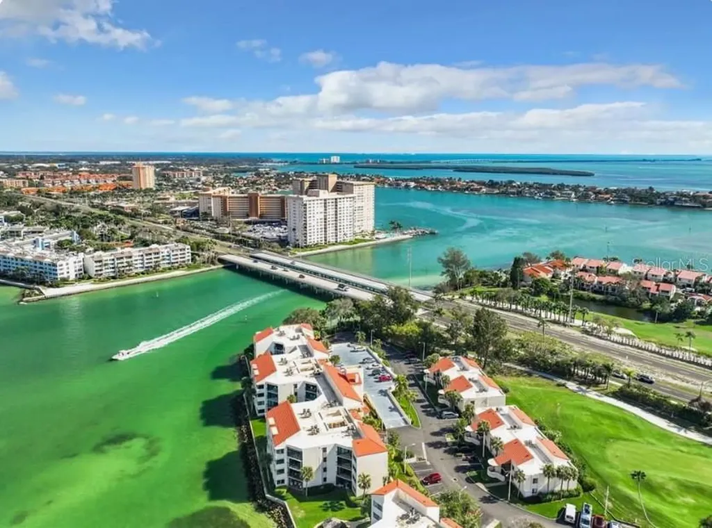 5532 Puerta Del Sol Boulevard S St Petersburg FL 33715