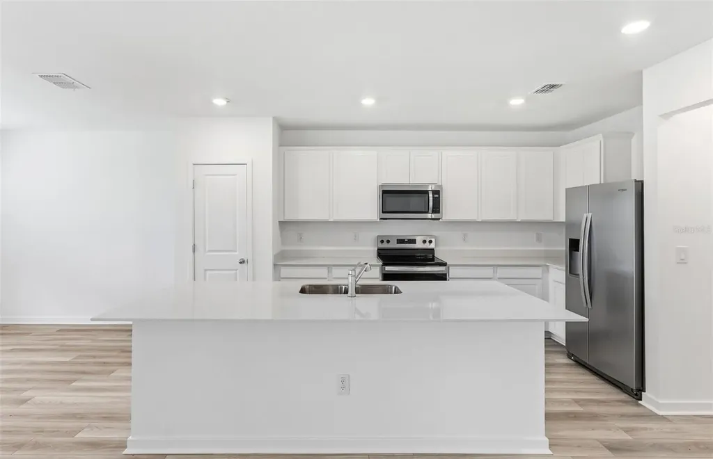 10504 Hidden Banks Glen Parrish FL 34219