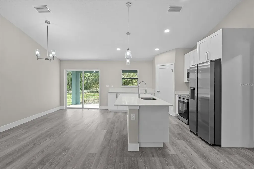 18 Fisher Terrace Way Ocklawaha FL 32179